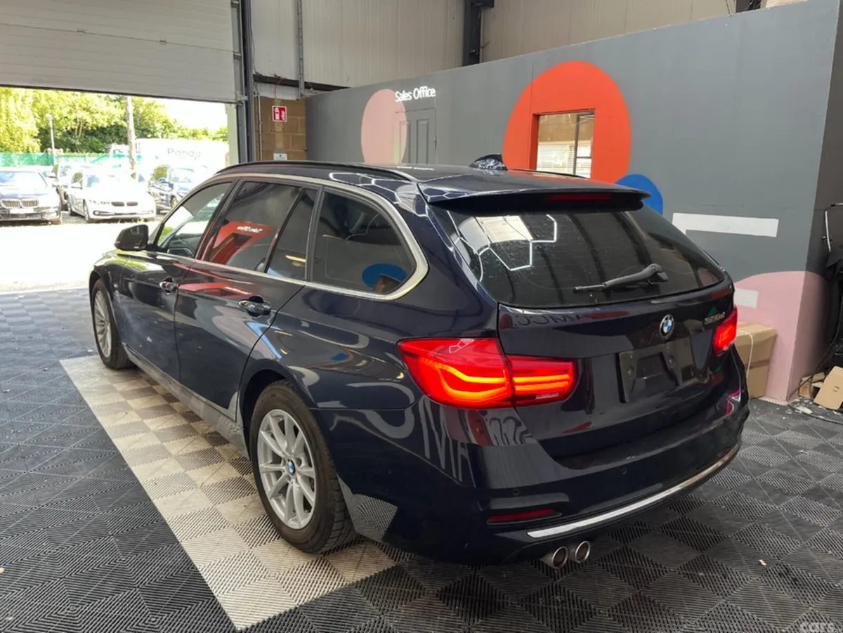BMW 3-Series Estate, Diesel, 2017, Blue