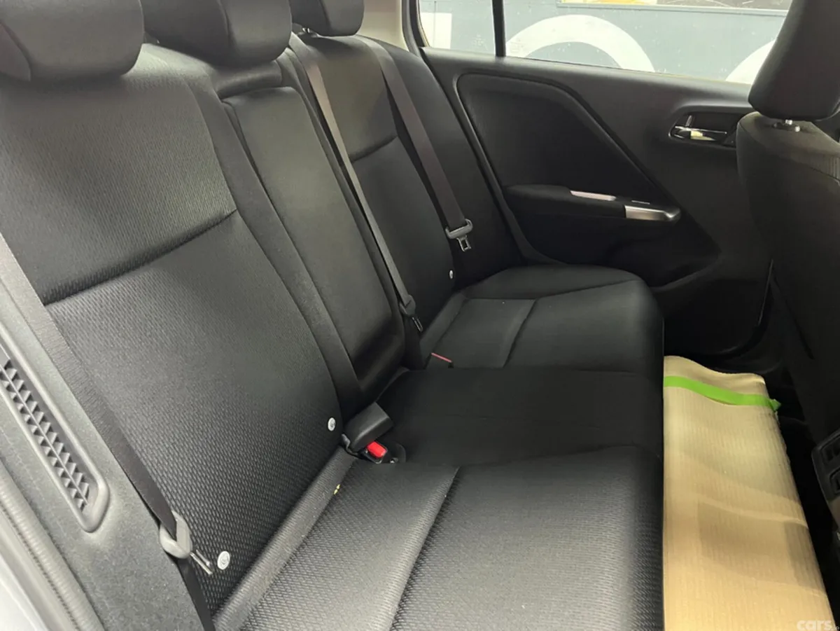 Honda Grace Saloon, Petrol Hybrid, 2021, Silver