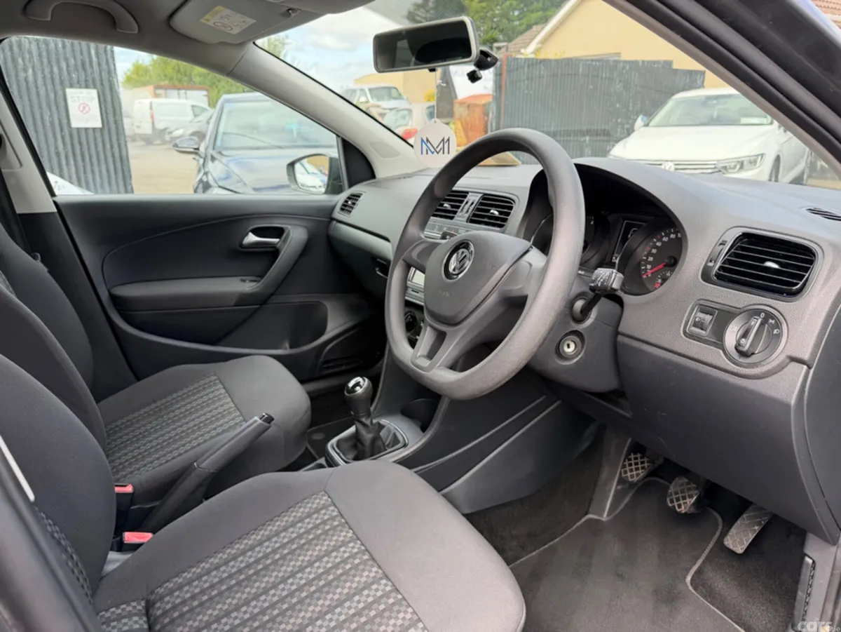 Volkswagen Polo Hatchback, Petrol, 2015, Grey