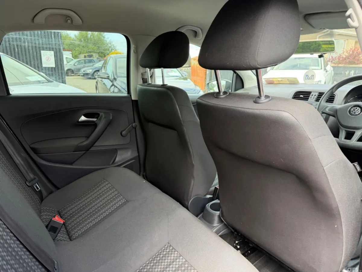 Volkswagen Polo Hatchback, Petrol, 2015, Grey