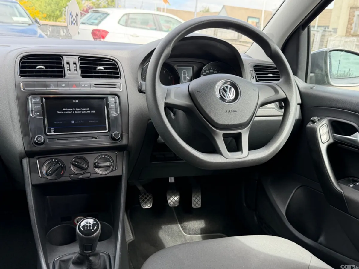 Volkswagen Polo Hatchback, Petrol, 2015, Grey