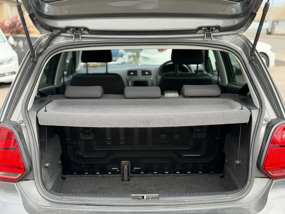 Volkswagen Polo Hatchback, Petrol, 2015, Grey
