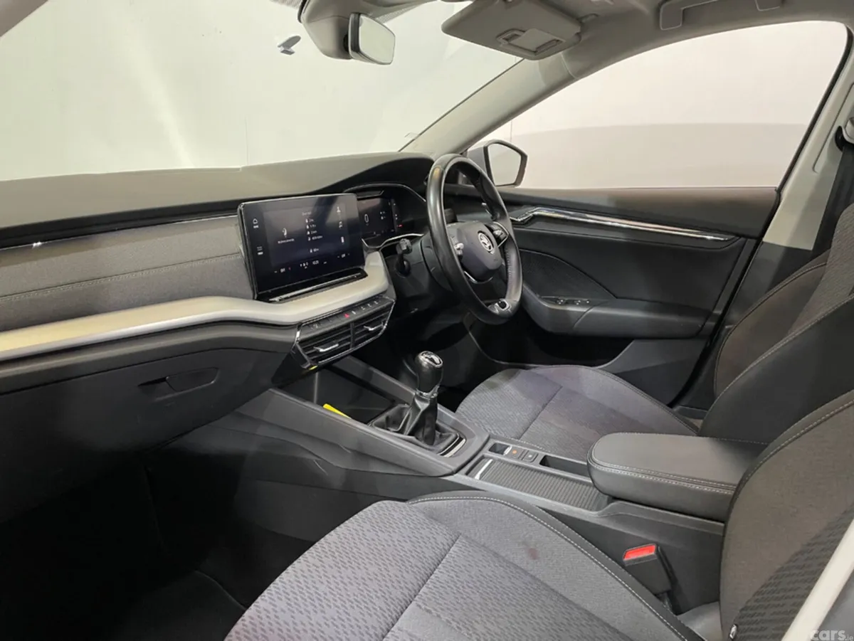 Skoda Octavia Hatchback, Diesel, 2022, Grey