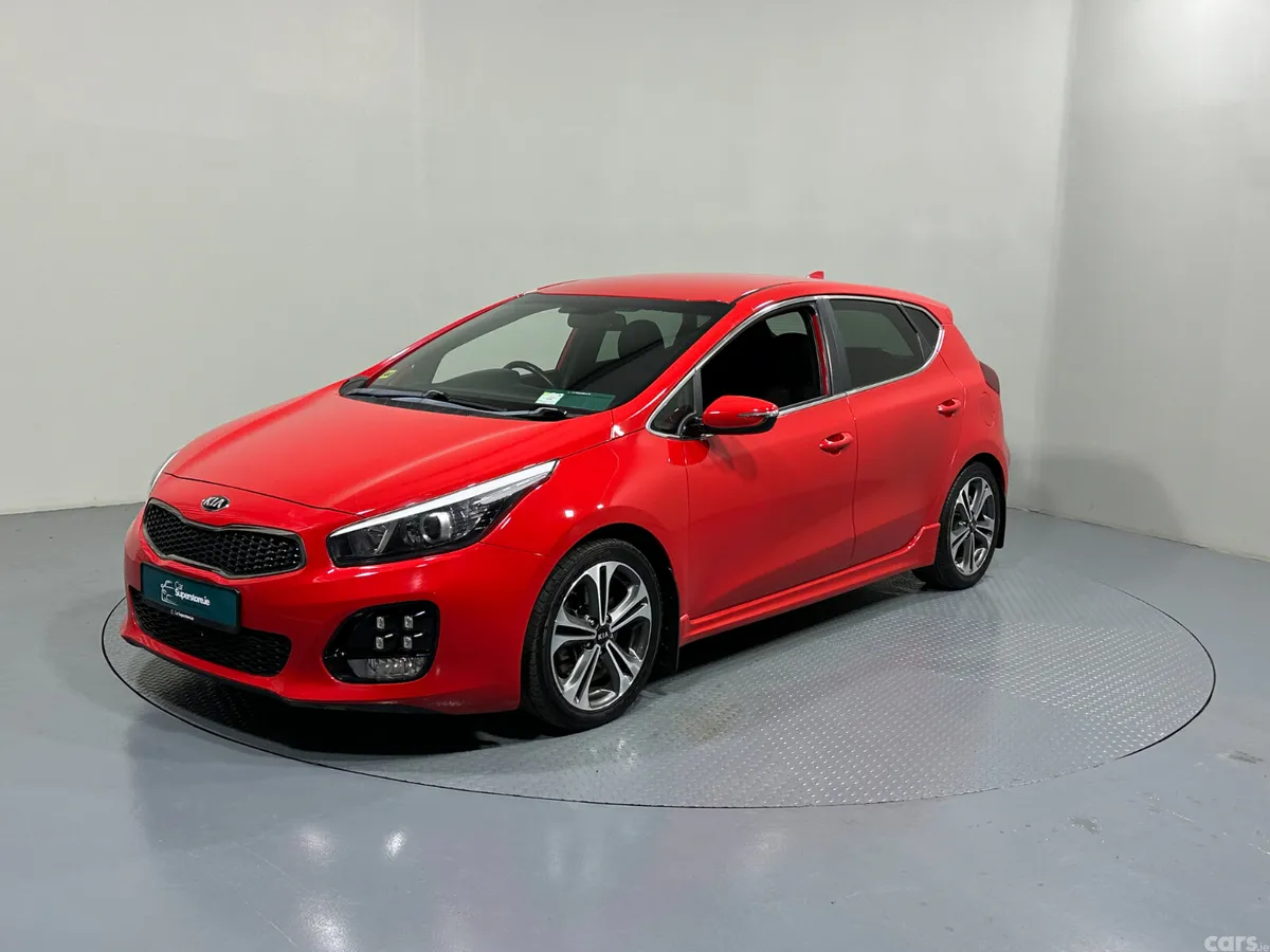 Kia Ceed Hatchback, Petrol, 2017, Red