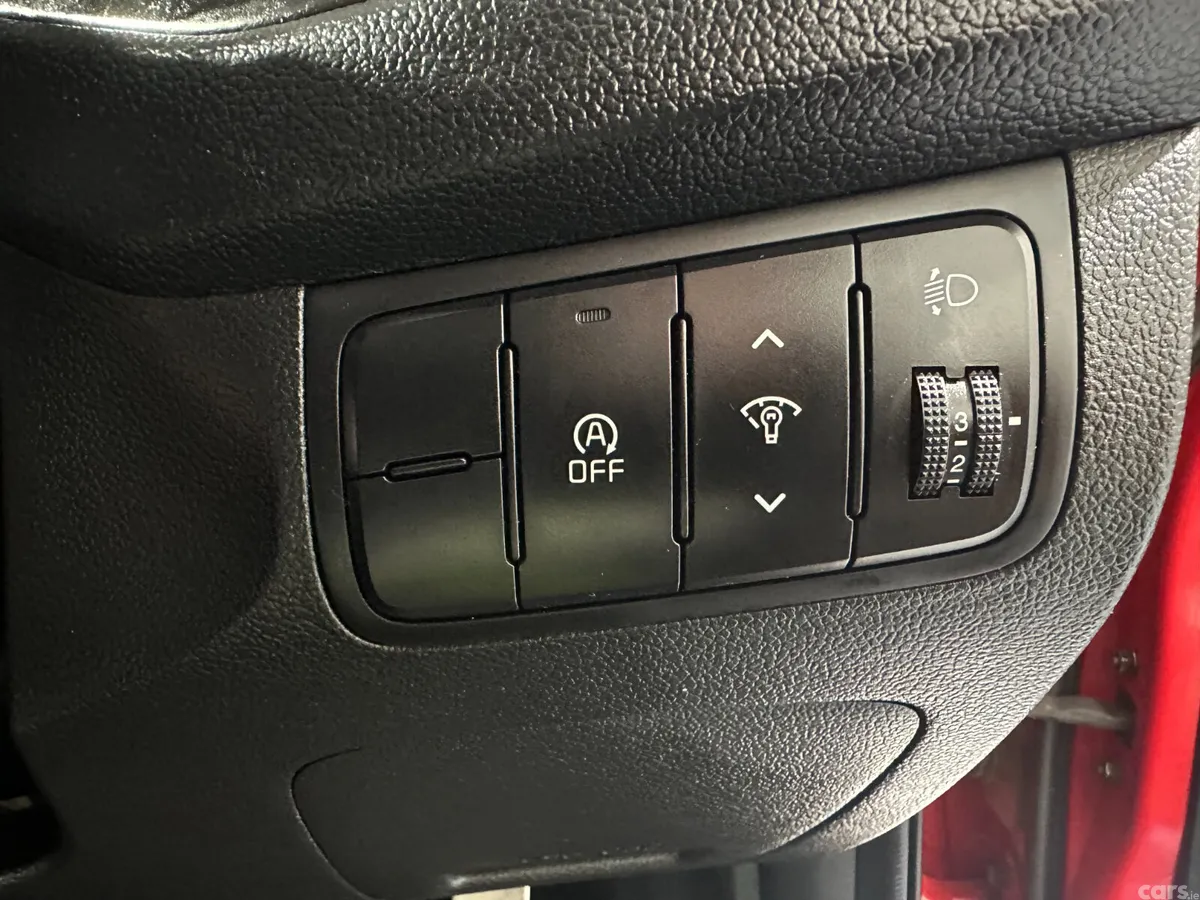 Kia Ceed Hatchback, Petrol, 2017, Red