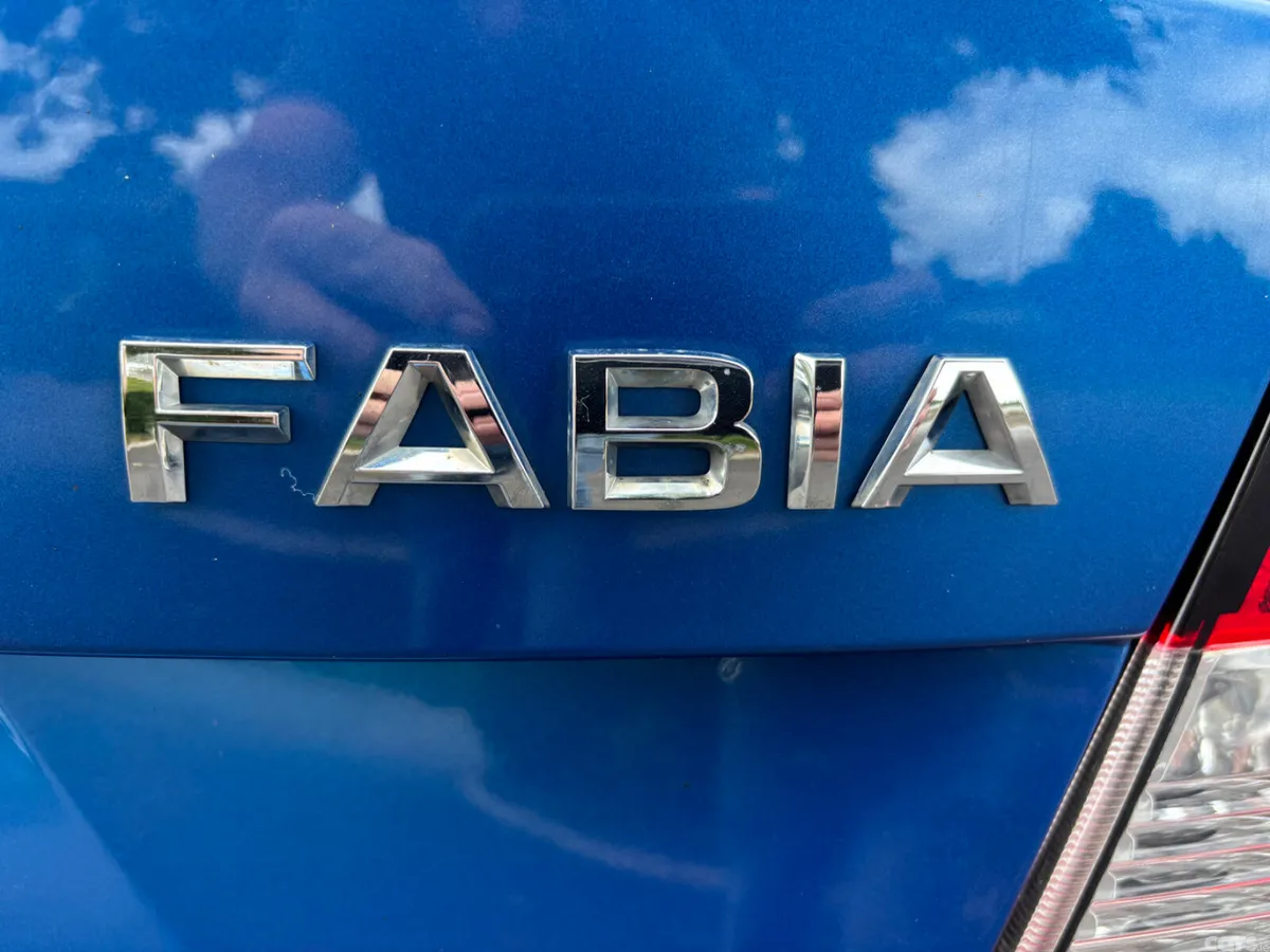 Skoda Fabia Hatchback, Petrol, 2017, Blue