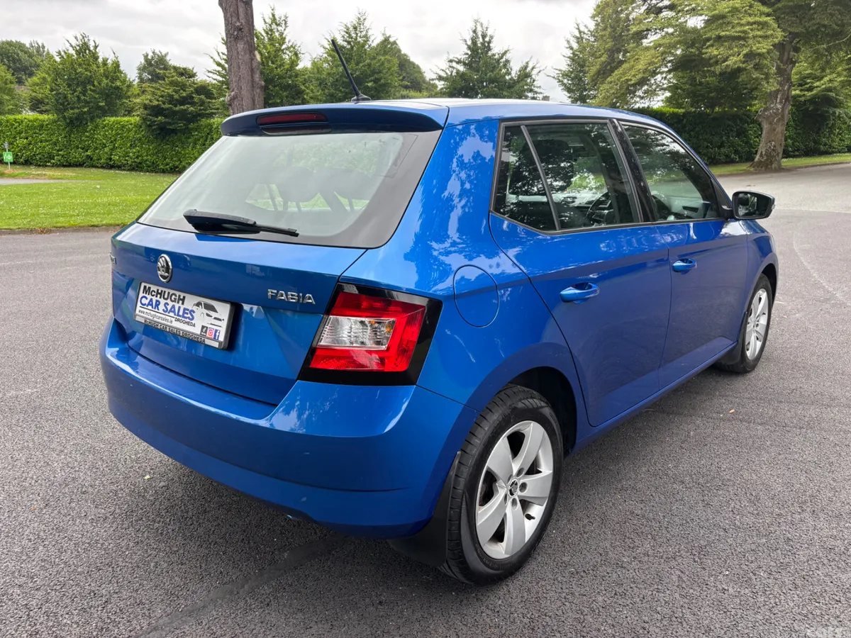Skoda Fabia Hatchback, Petrol, 2017, Blue