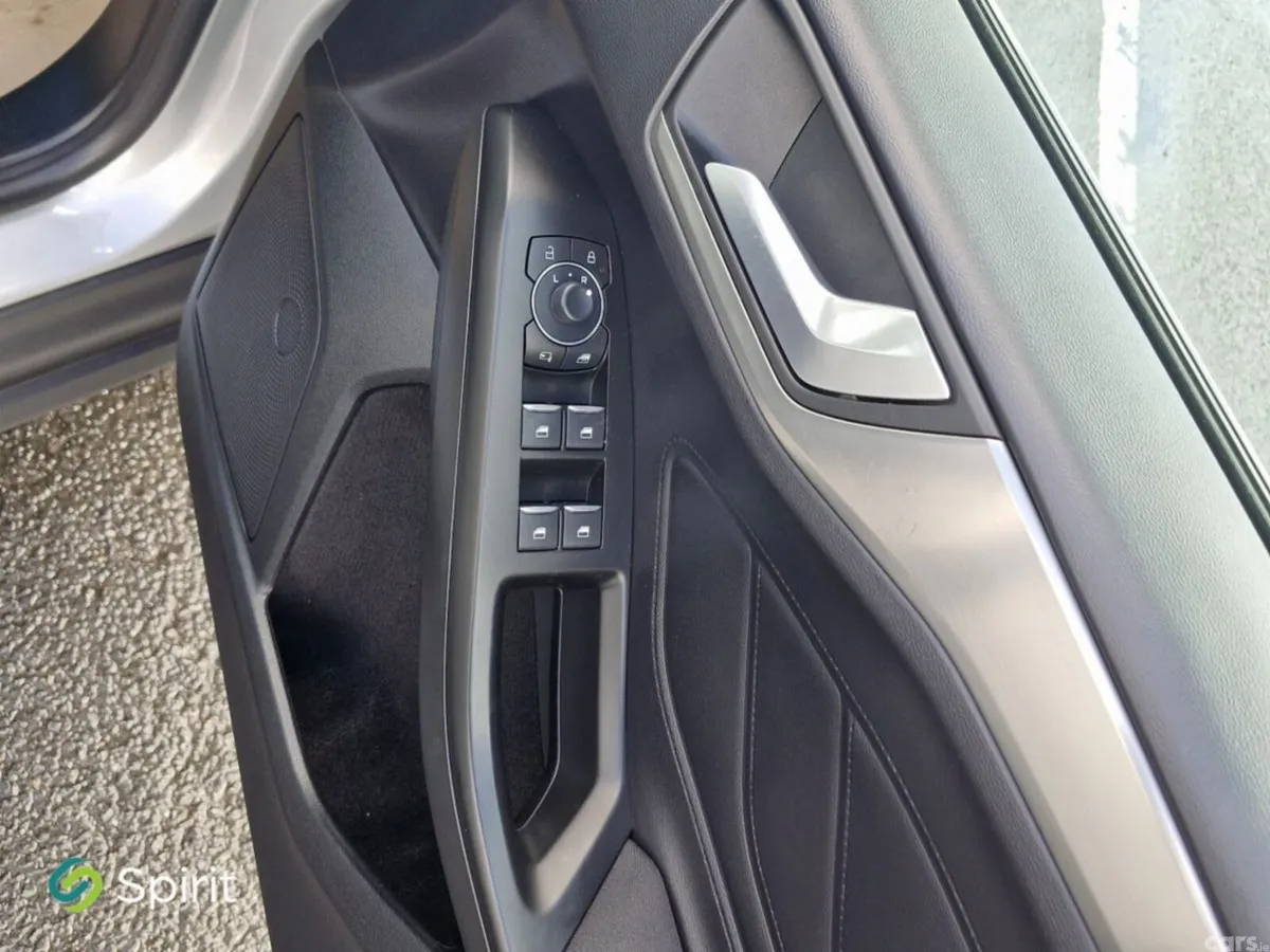 Ford Focus Hatchback, Petrol, 2023, Silver