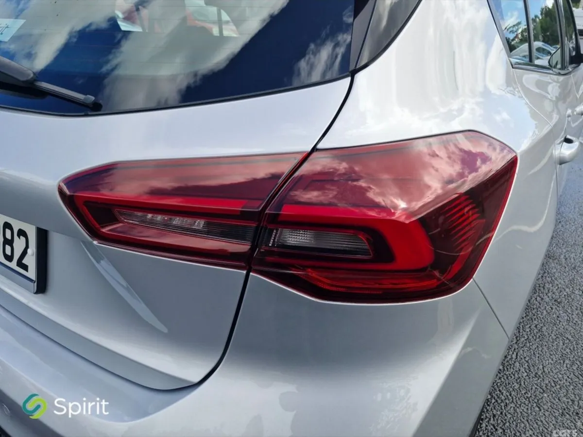 Ford Focus Hatchback, Petrol, 2023, Silver
