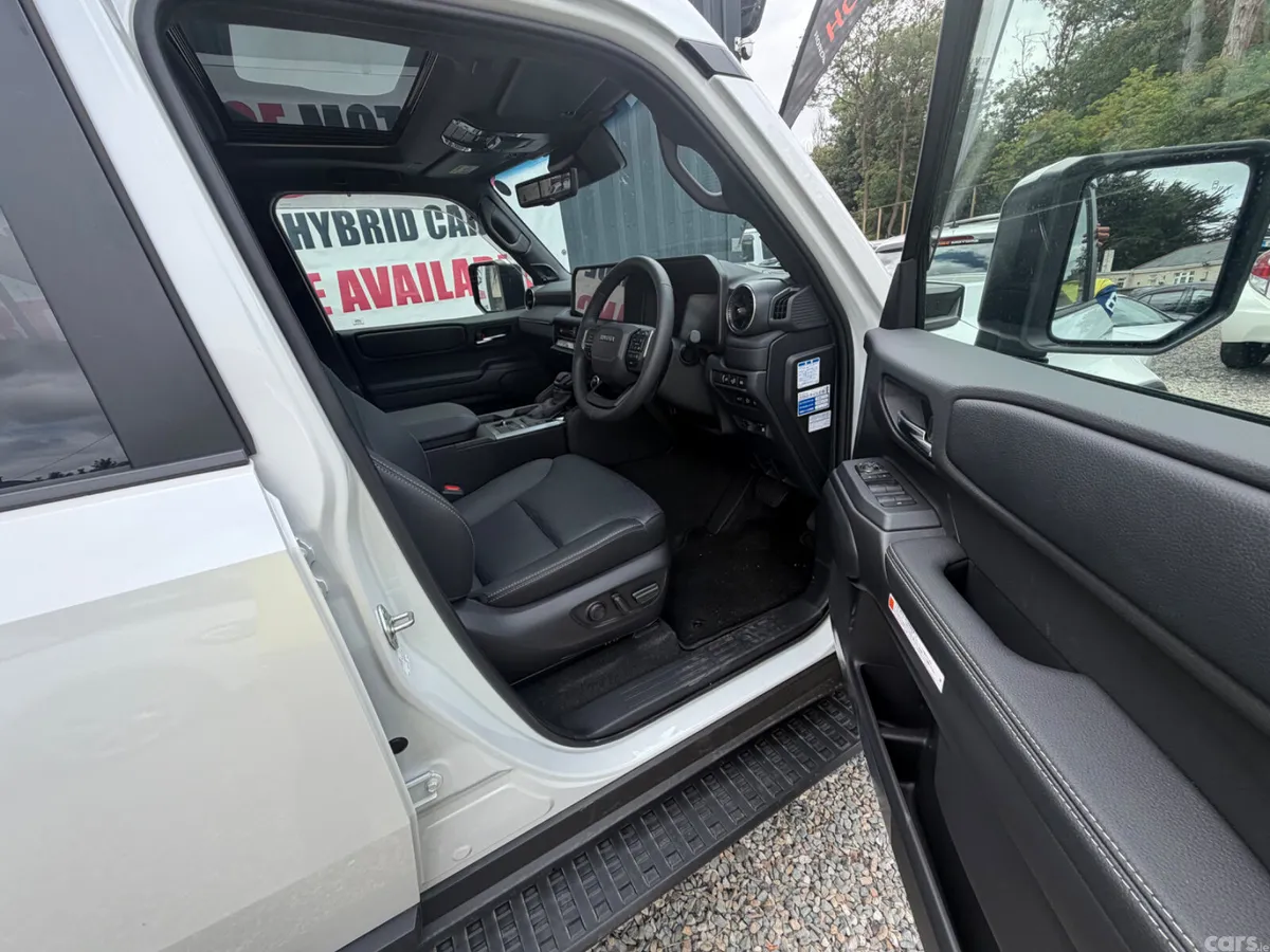 Toyota Land Cruiser SUV, Diesel, 2025, White
