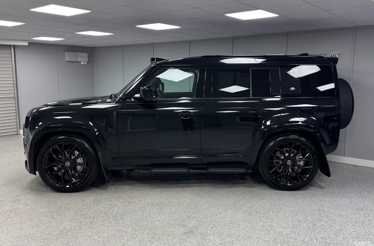 Land Rover Defender SUV, Petrol Plug-in Hybrid, 2023, Black