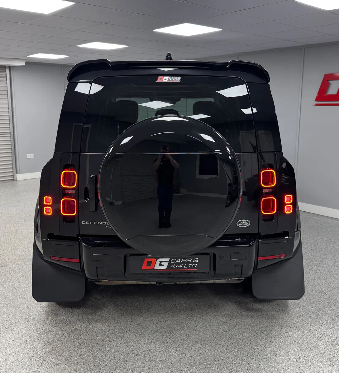 Land Rover Defender SUV, Petrol Plug-in Hybrid, 2023, Black