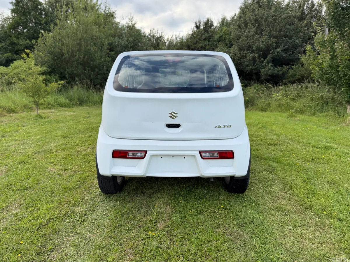 Suzuki Alto Hatchback, Petrol, 2017, White
