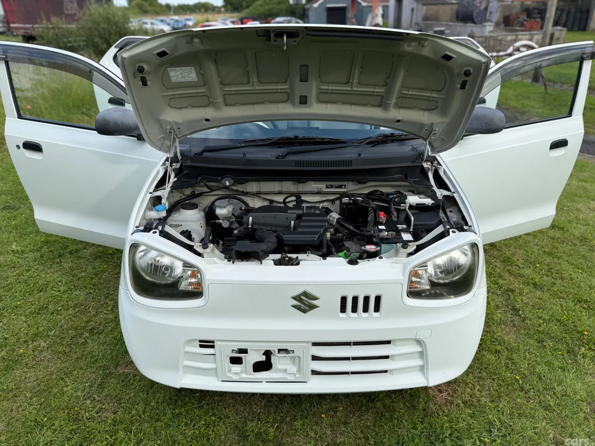 Suzuki Alto Hatchback, Petrol, 2017, White