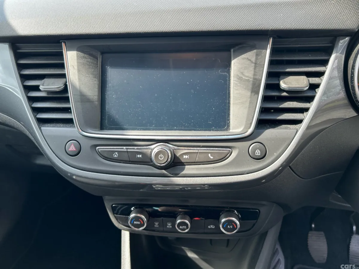 Opel Crossland MPV, Petrol, 2023, White