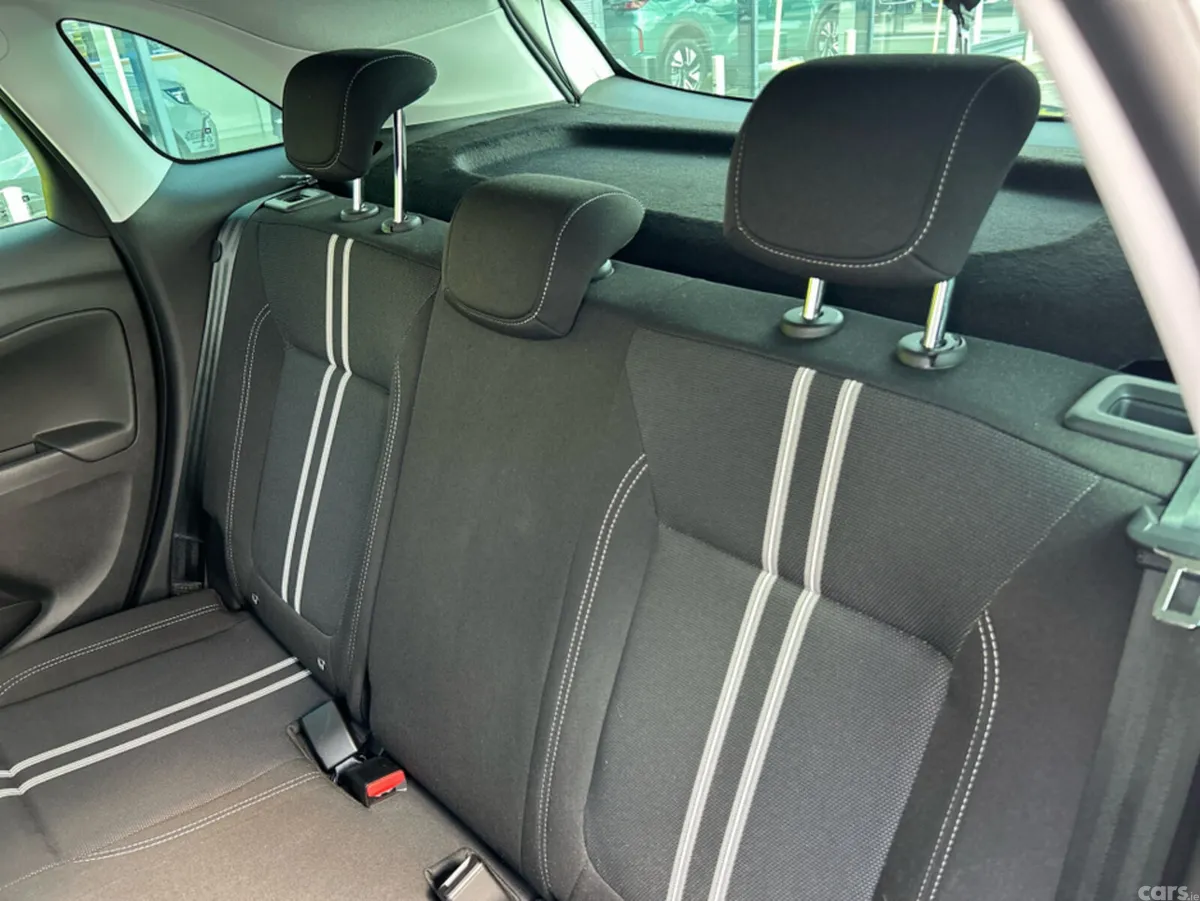 Opel Crossland MPV, Petrol, 2023, White