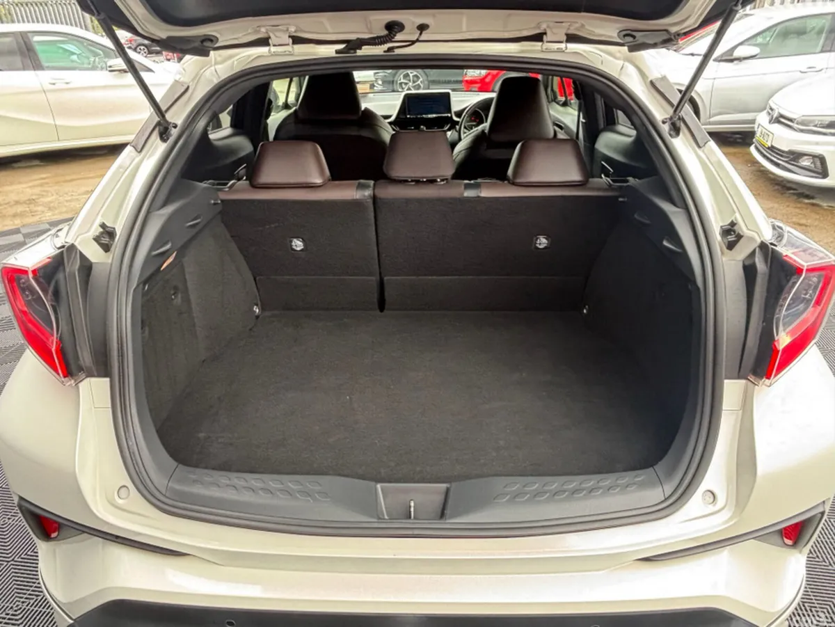 Toyota C-HR Hatchback, Petrol Hybrid, 2017, White
