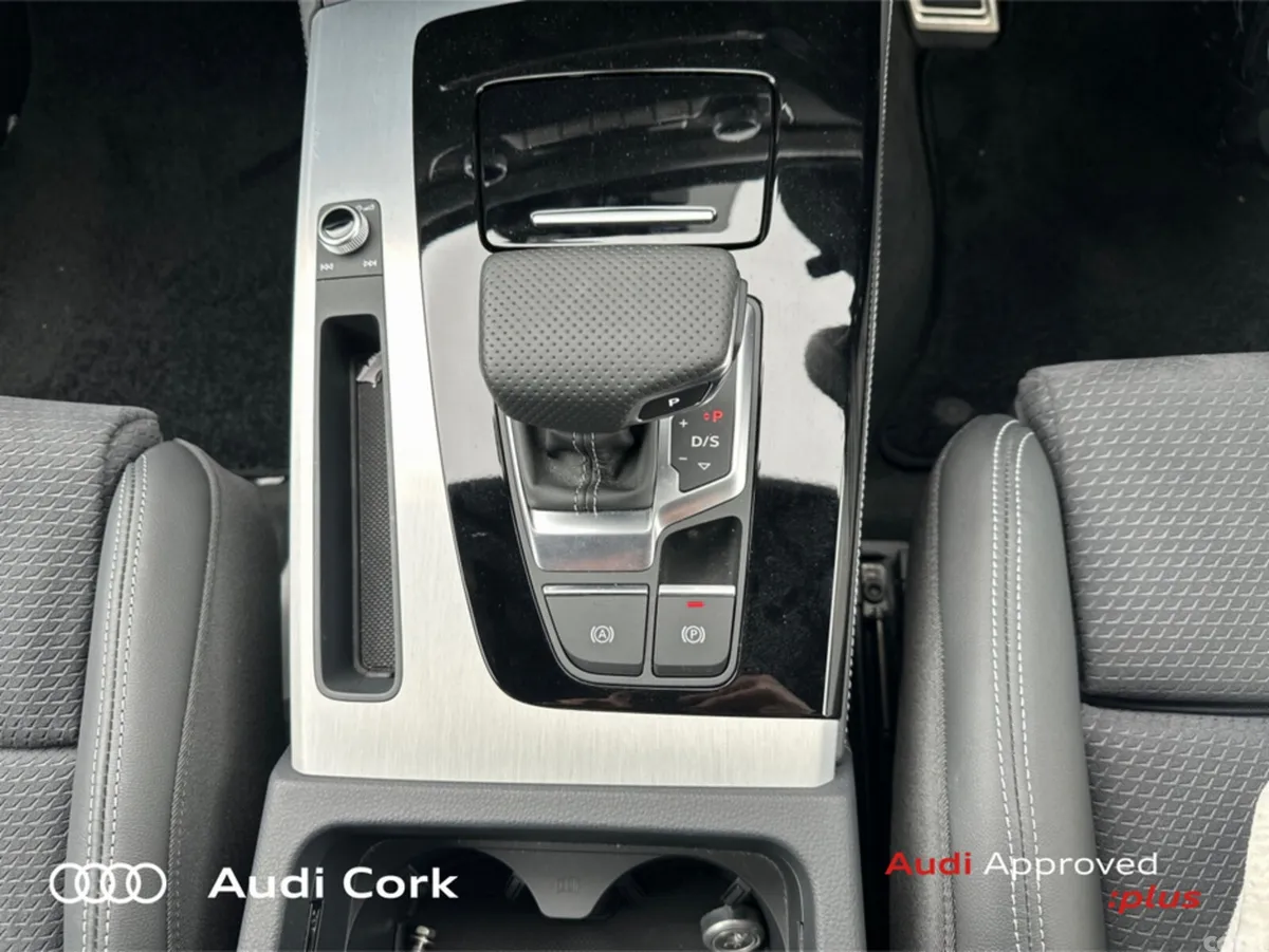 Audi Q5 Hatchback, Diesel, 2024, Grey
