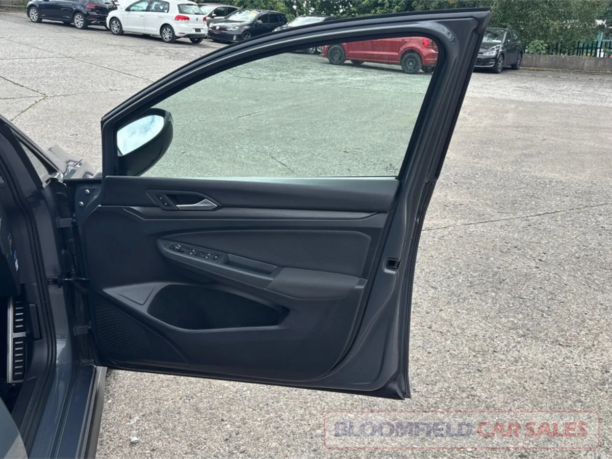 Volkswagen Golf Hatchback, Petrol, 2022, Grey