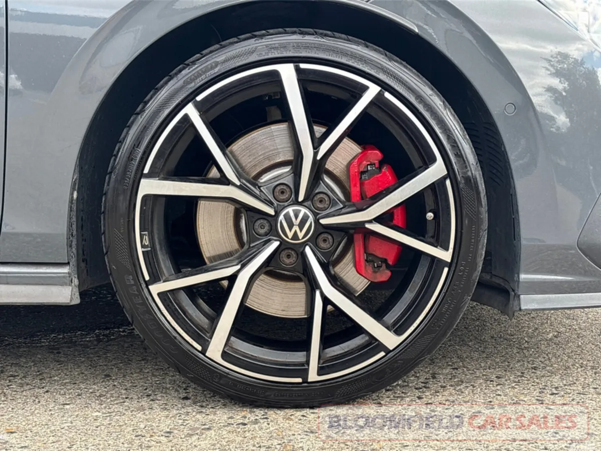 Volkswagen Golf Hatchback, Petrol, 2022, Grey