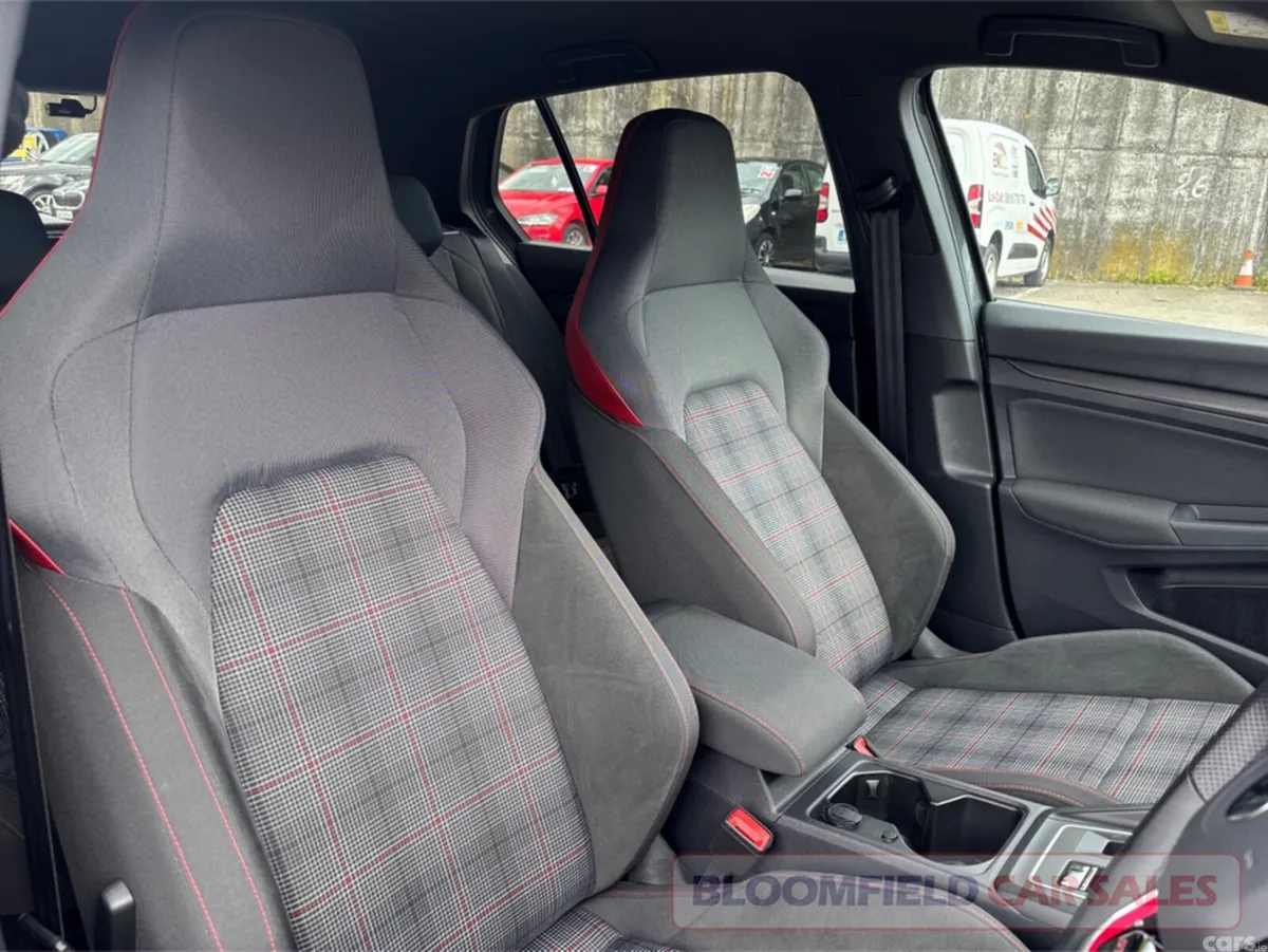 Volkswagen Golf Hatchback, Petrol, 2022, Grey