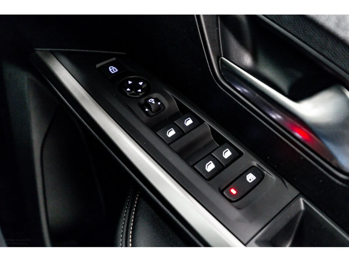 Peugeot 3008 SUV, Petrol Hybrid, 2026, Blue