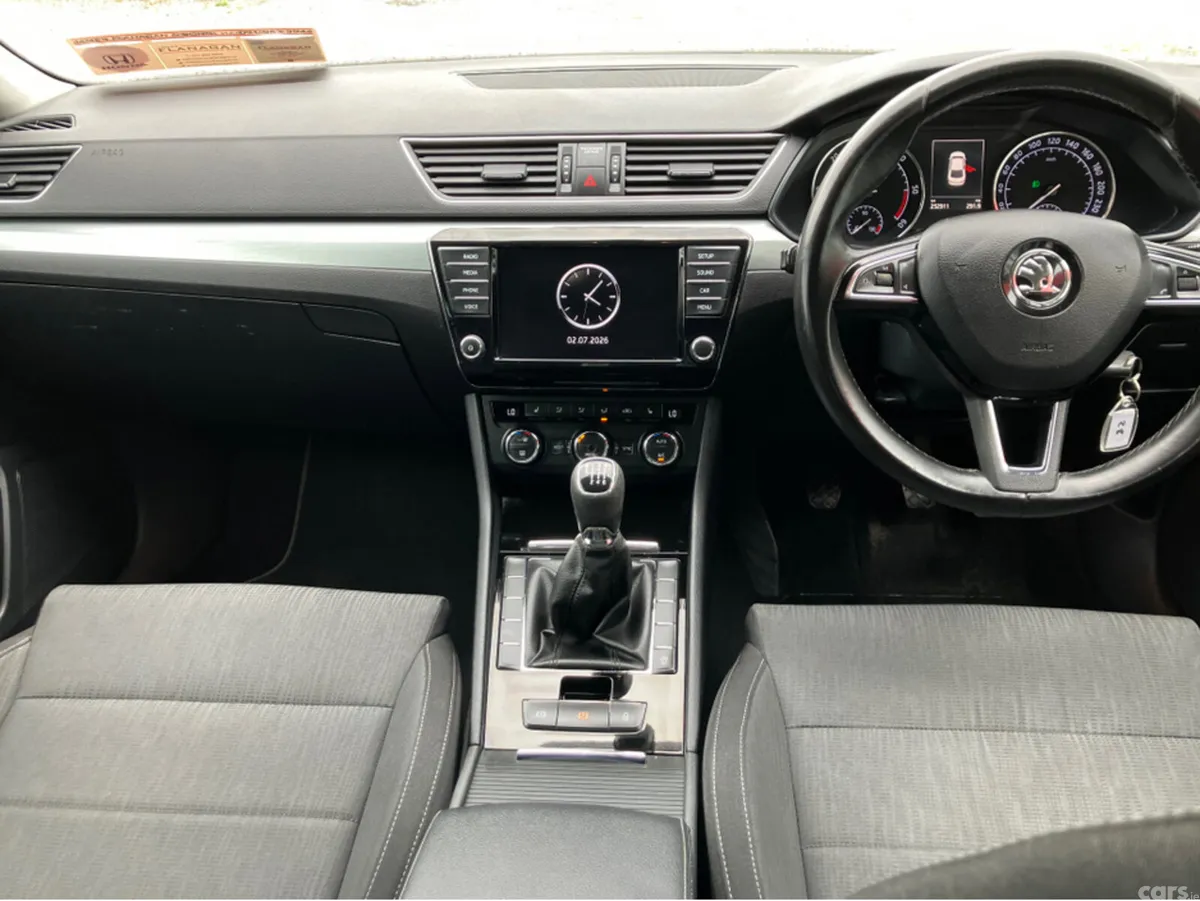 Skoda Superb Hatchback, Diesel, 2016, Grey