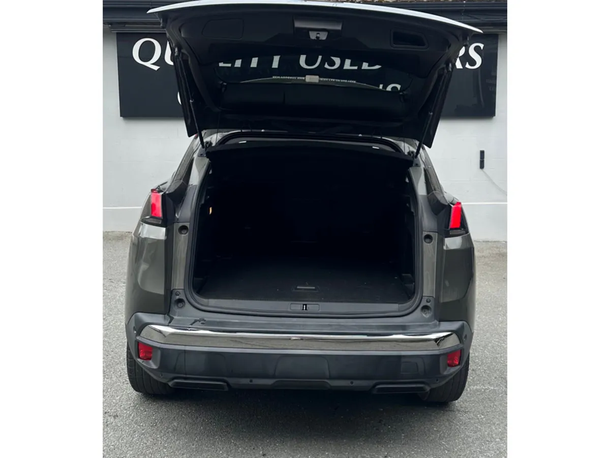 Peugeot 3008 MPV, Petrol, 2019, Grey