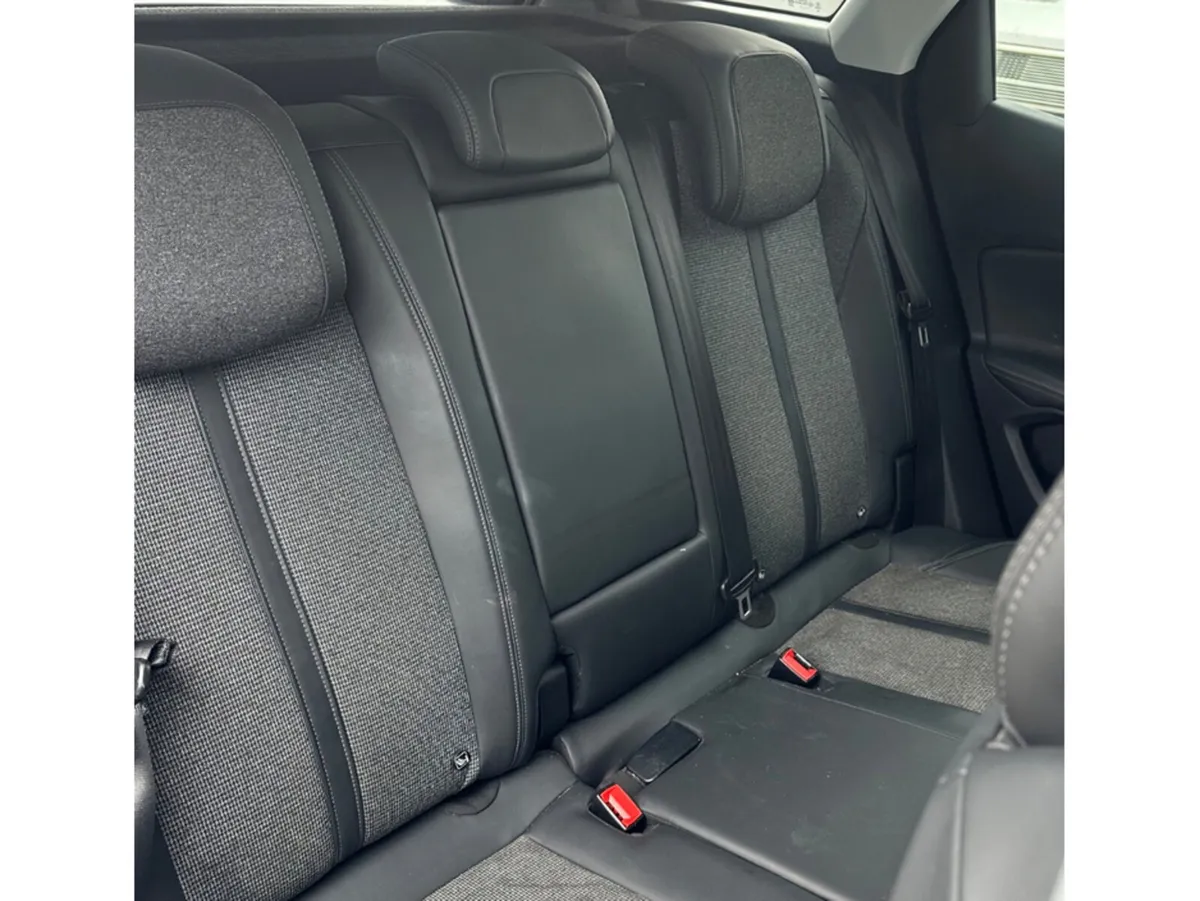 Peugeot 3008 MPV, Petrol, 2019, Grey