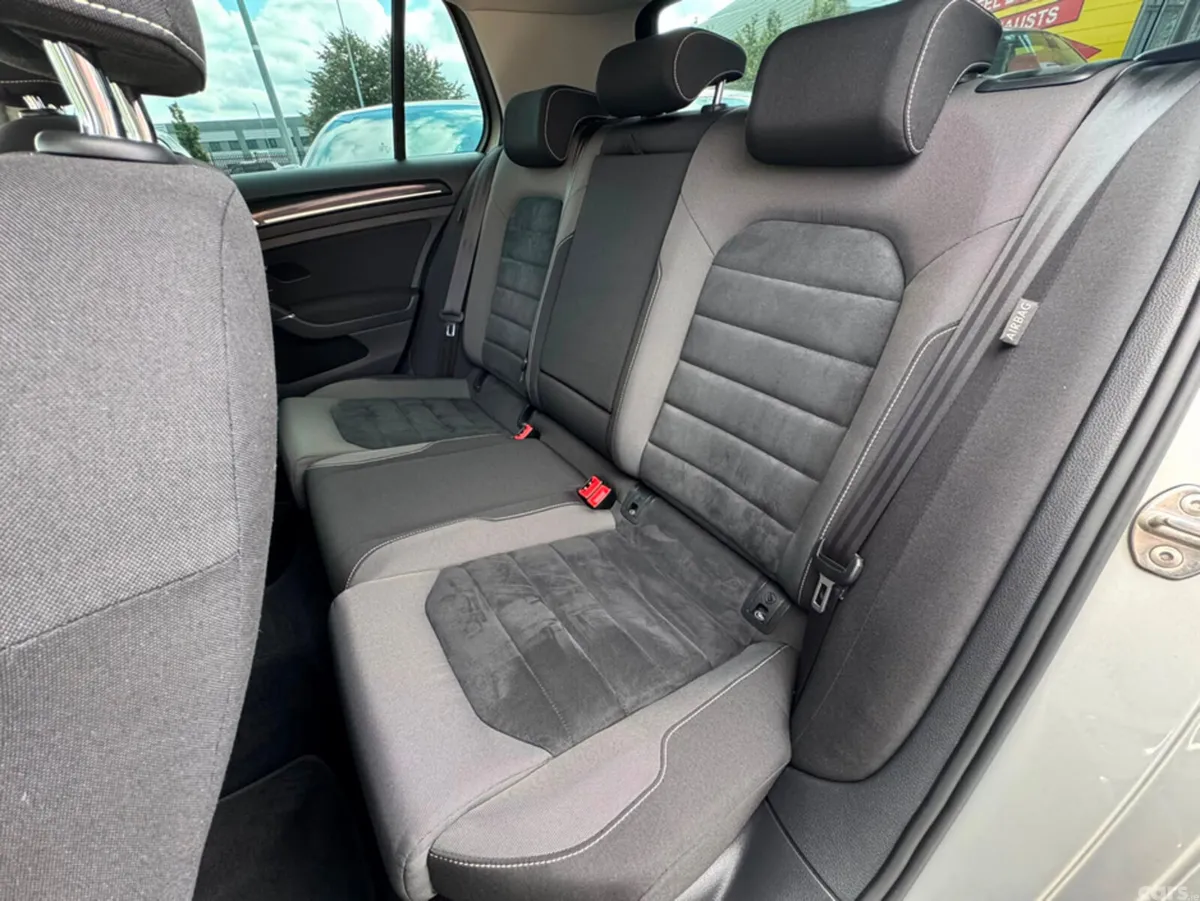Volkswagen Golf Hatchback, Petrol, 2015, Grey
