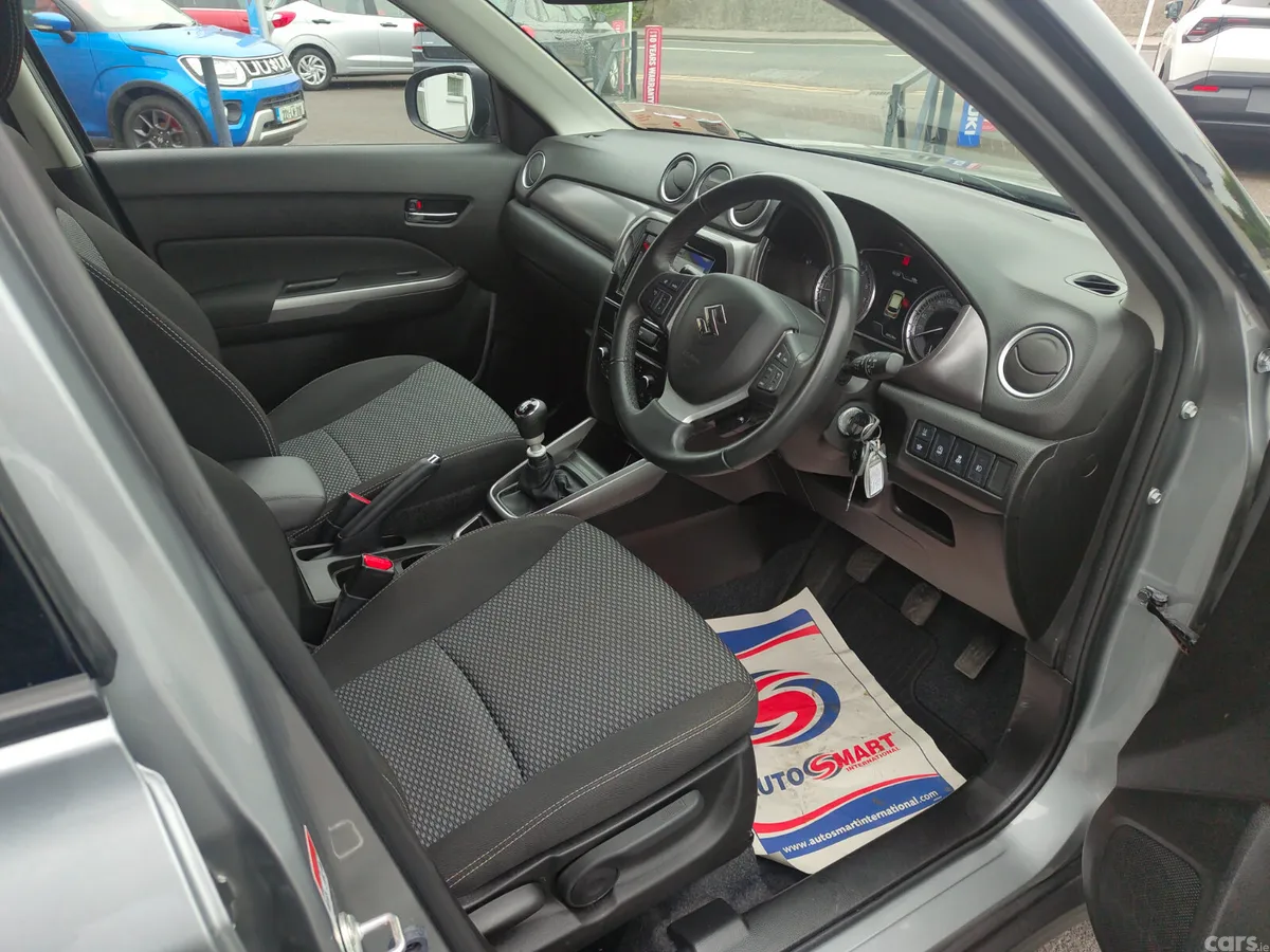 Suzuki Vitara SUV, Petrol, 2023, Grey