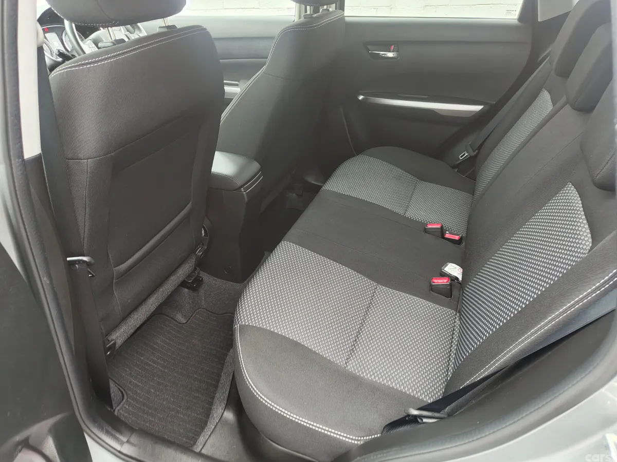 Suzuki Vitara SUV, Petrol, 2023, Grey