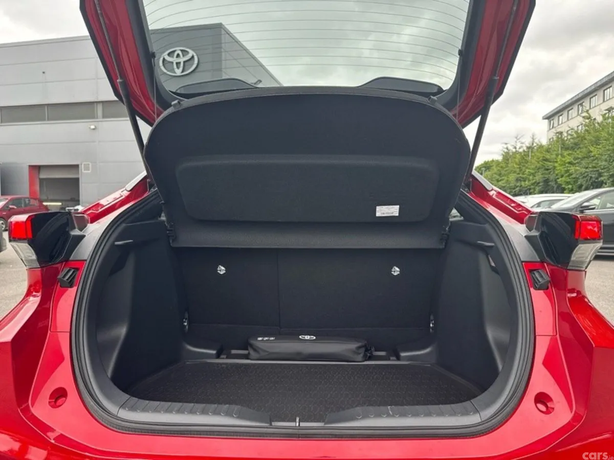 Toyota C-HR SUV, Petrol Hybrid, 2025, Red