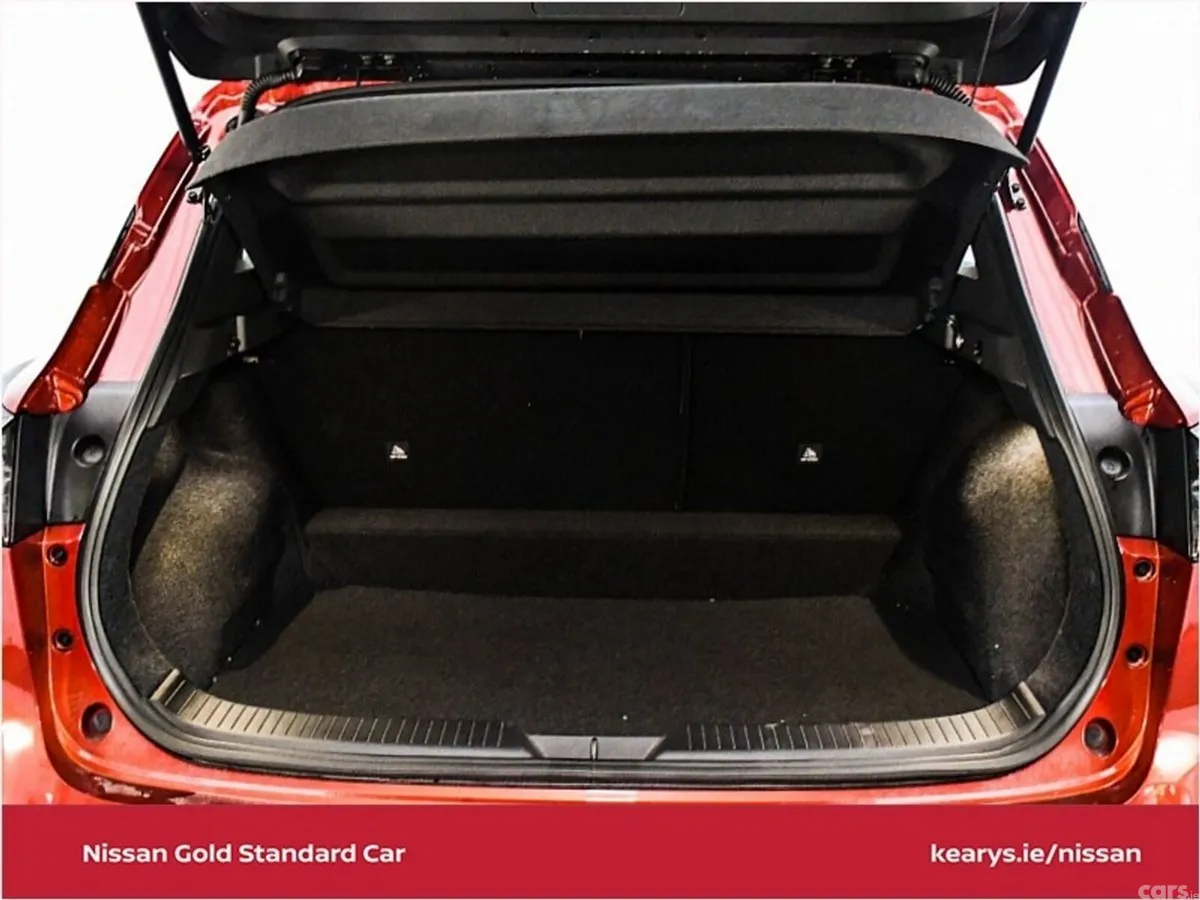 Nissan Qashqai SUV, Petrol Hybrid, 2026, Red