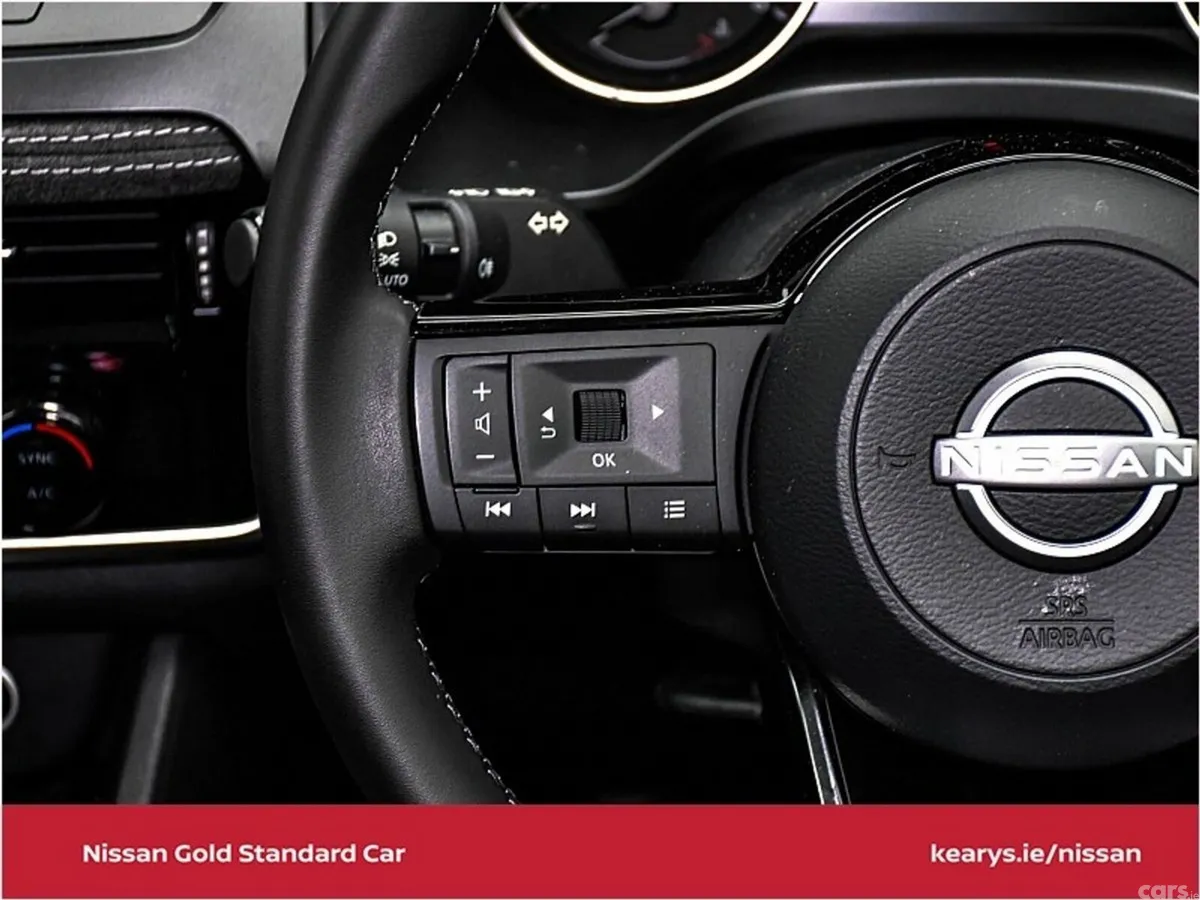 Nissan Qashqai SUV, Petrol Hybrid, 2026, Red