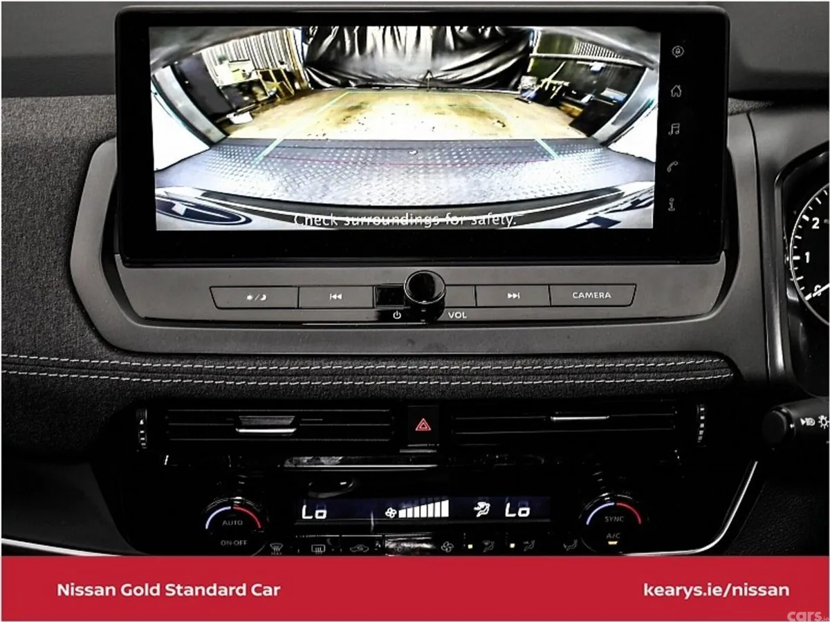 Nissan Qashqai SUV, Petrol Hybrid, 2026, Red
