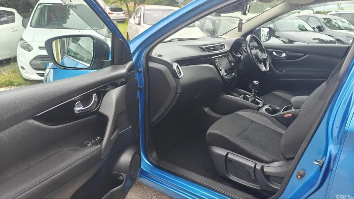 Nissan Qashqai MPV, Diesel, 2018, Blue