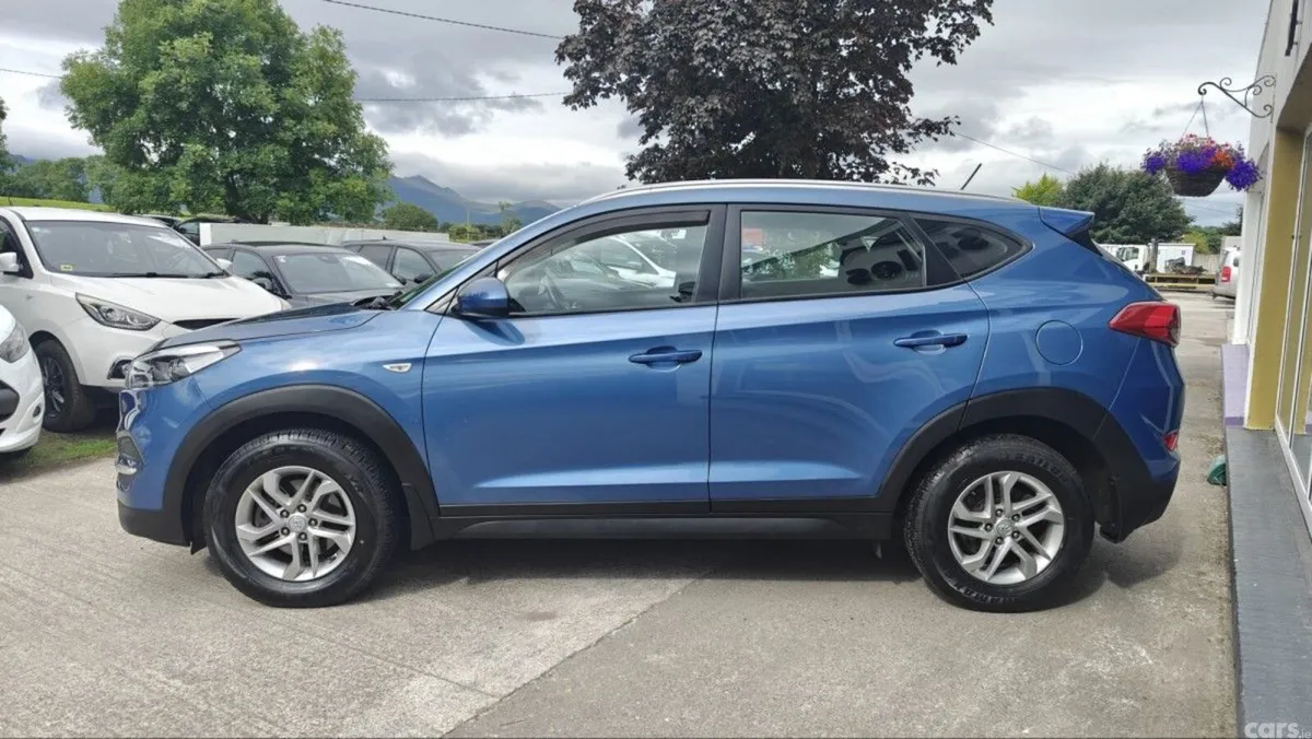 Hyundai Tucson SUV, Petrol, 2016, Blue