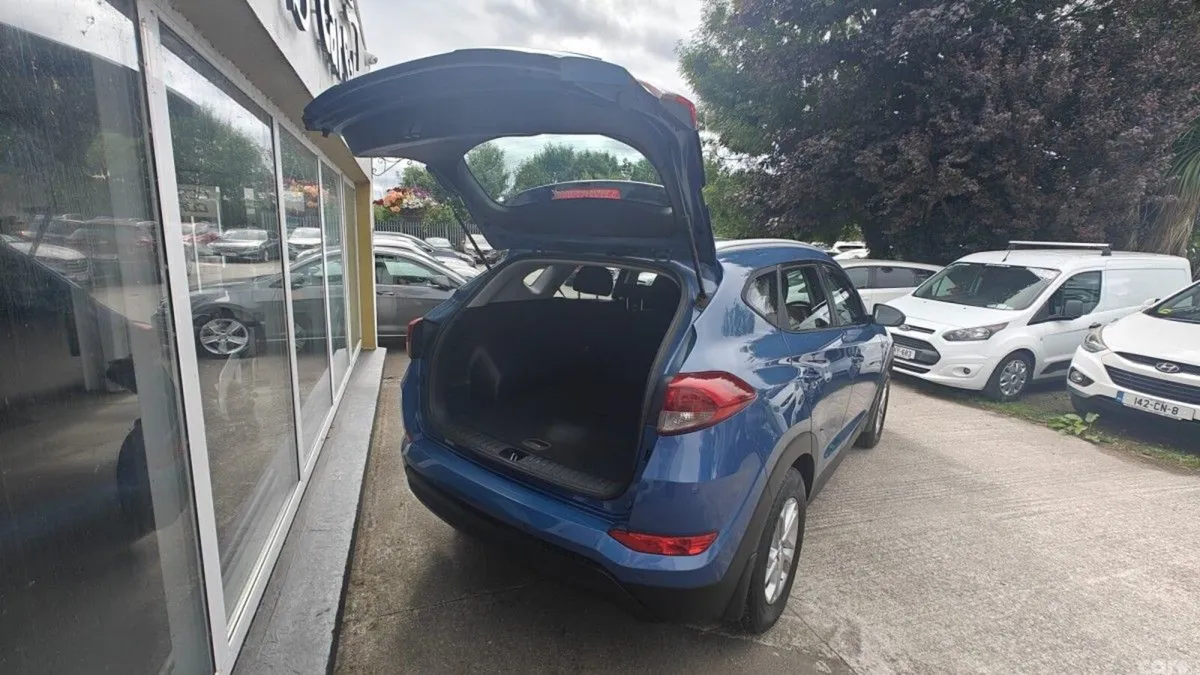 Hyundai Tucson SUV, Petrol, 2016, Blue