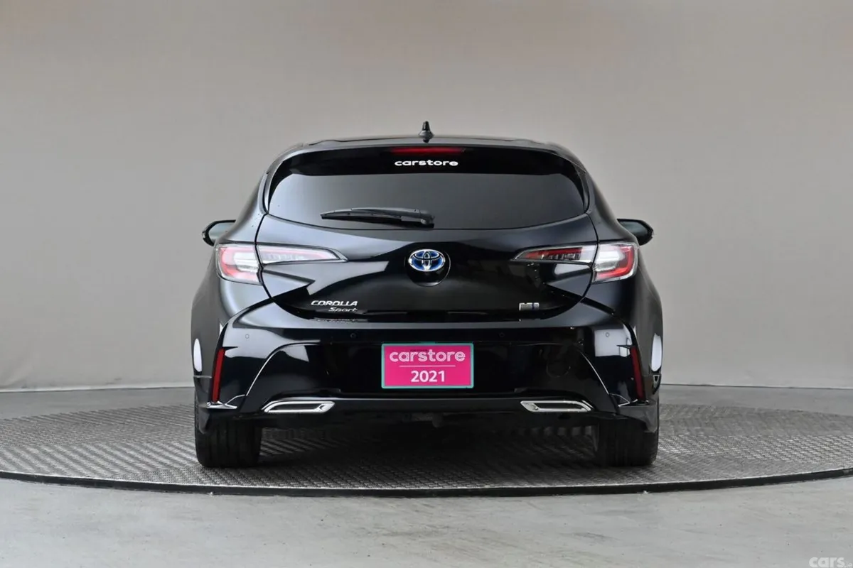 Toyota Corolla Hatchback, Petrol Hybrid, 2021, Black
