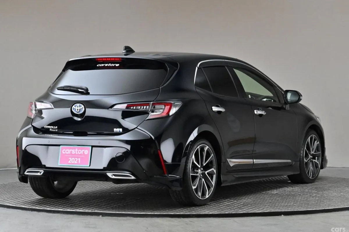 Toyota Corolla Hatchback, Petrol Hybrid, 2021, Black