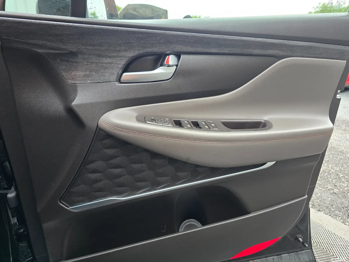 Hyundai Santa Fe SUV, Diesel, 2018, Black