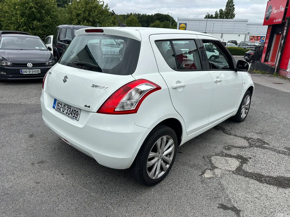 Suzuki Swift Hatchback, Petrol, 2015, White