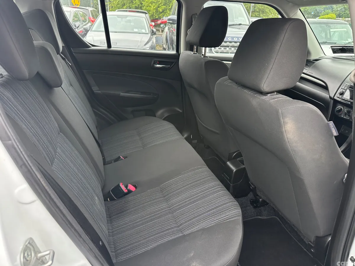 Suzuki Swift Hatchback, Petrol, 2015, White