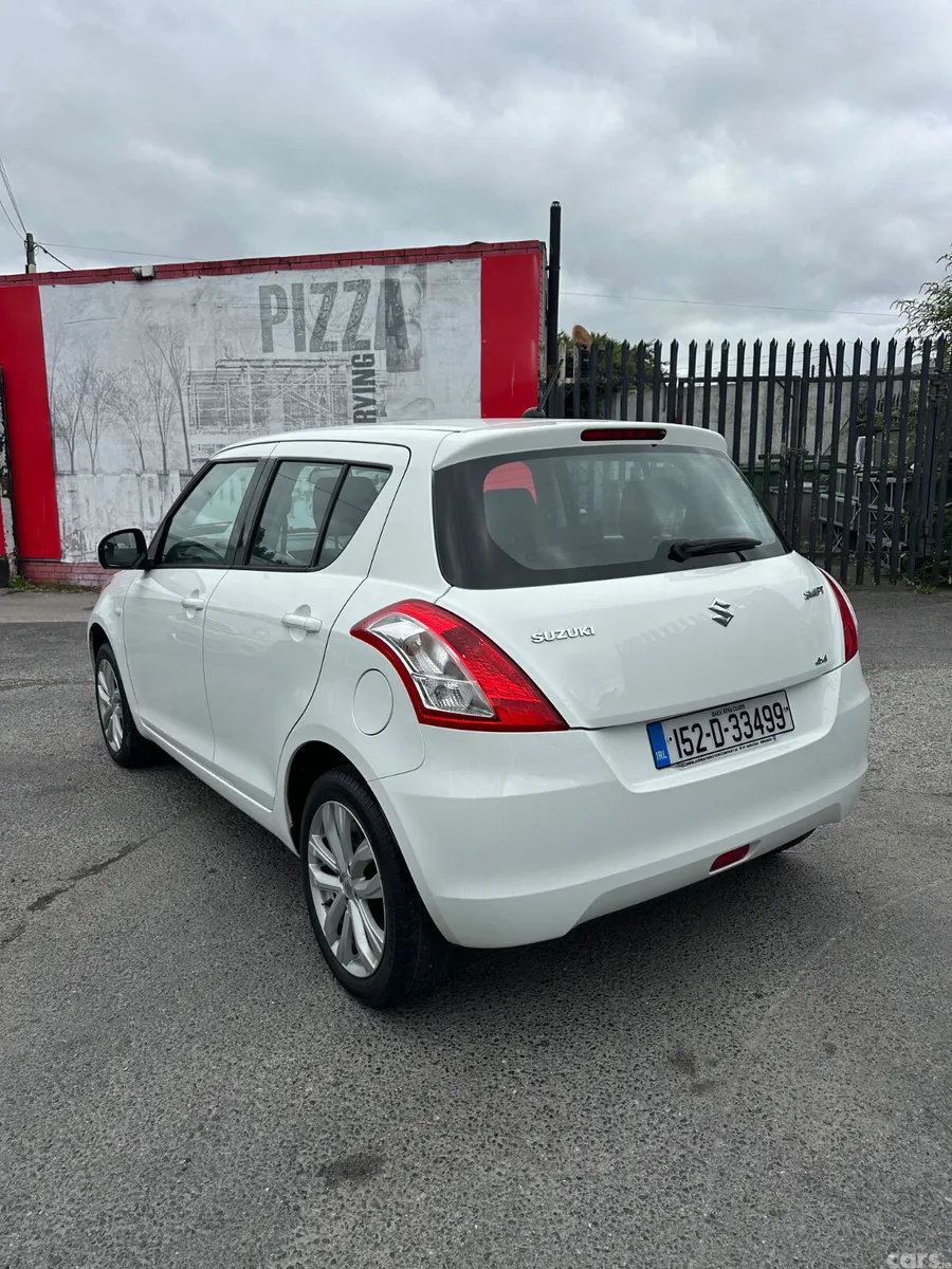 Suzuki Swift Hatchback, Petrol, 2015, White