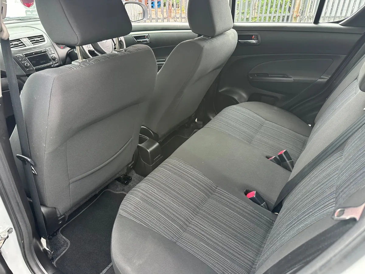 Suzuki Swift Hatchback, Petrol, 2015, White