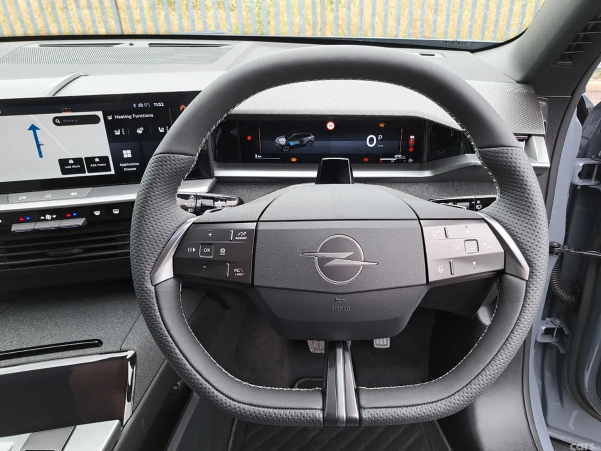 Opel Grandland SUV, Petrol Hybrid, 2027, Grey
