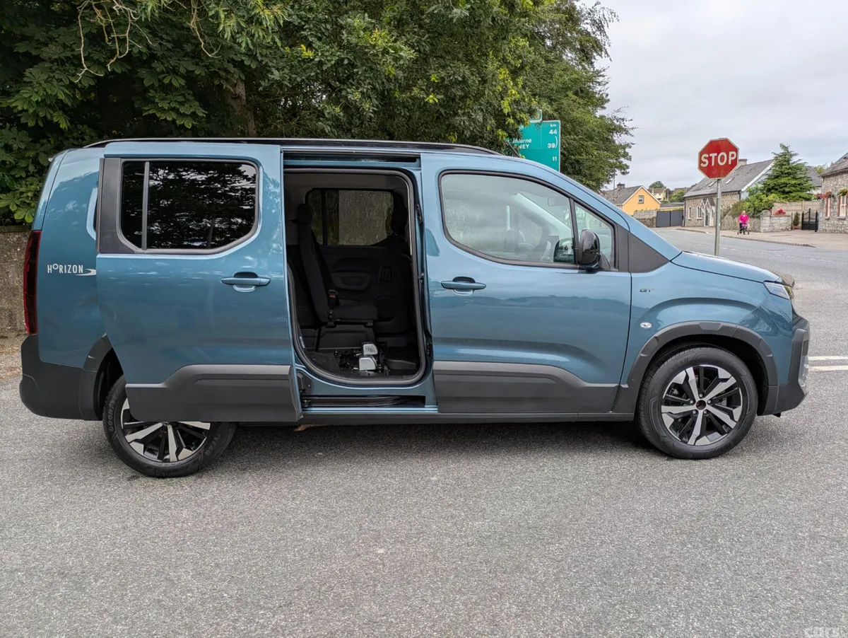 Peugeot Rifter MPV, Diesel, 2025, Blue