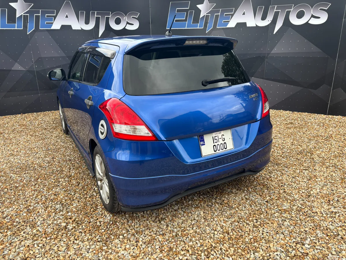 Suzuki Swift Hatchback, Petrol, 2015, Blue