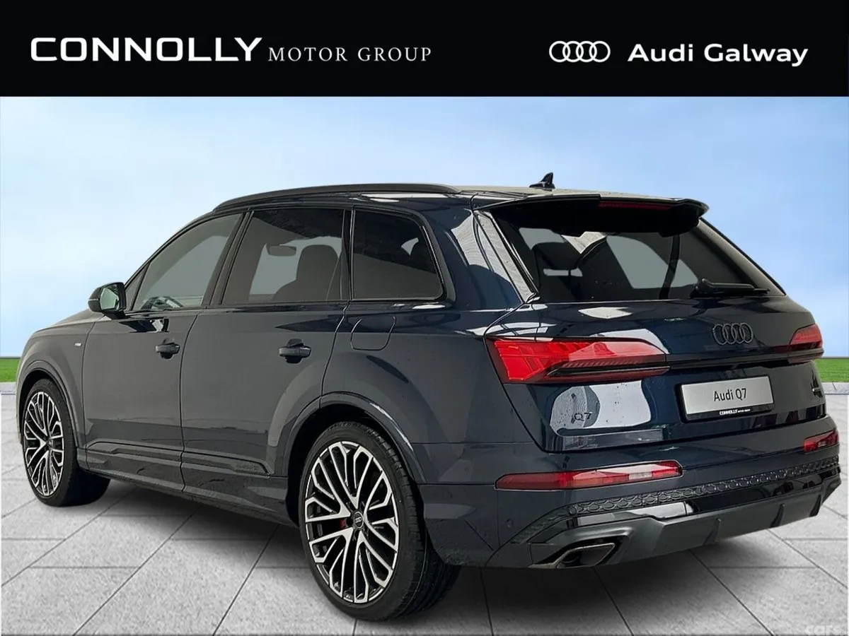 Audi Q7 SUV, Petrol Plug-in Hybrid, 2027, Blue